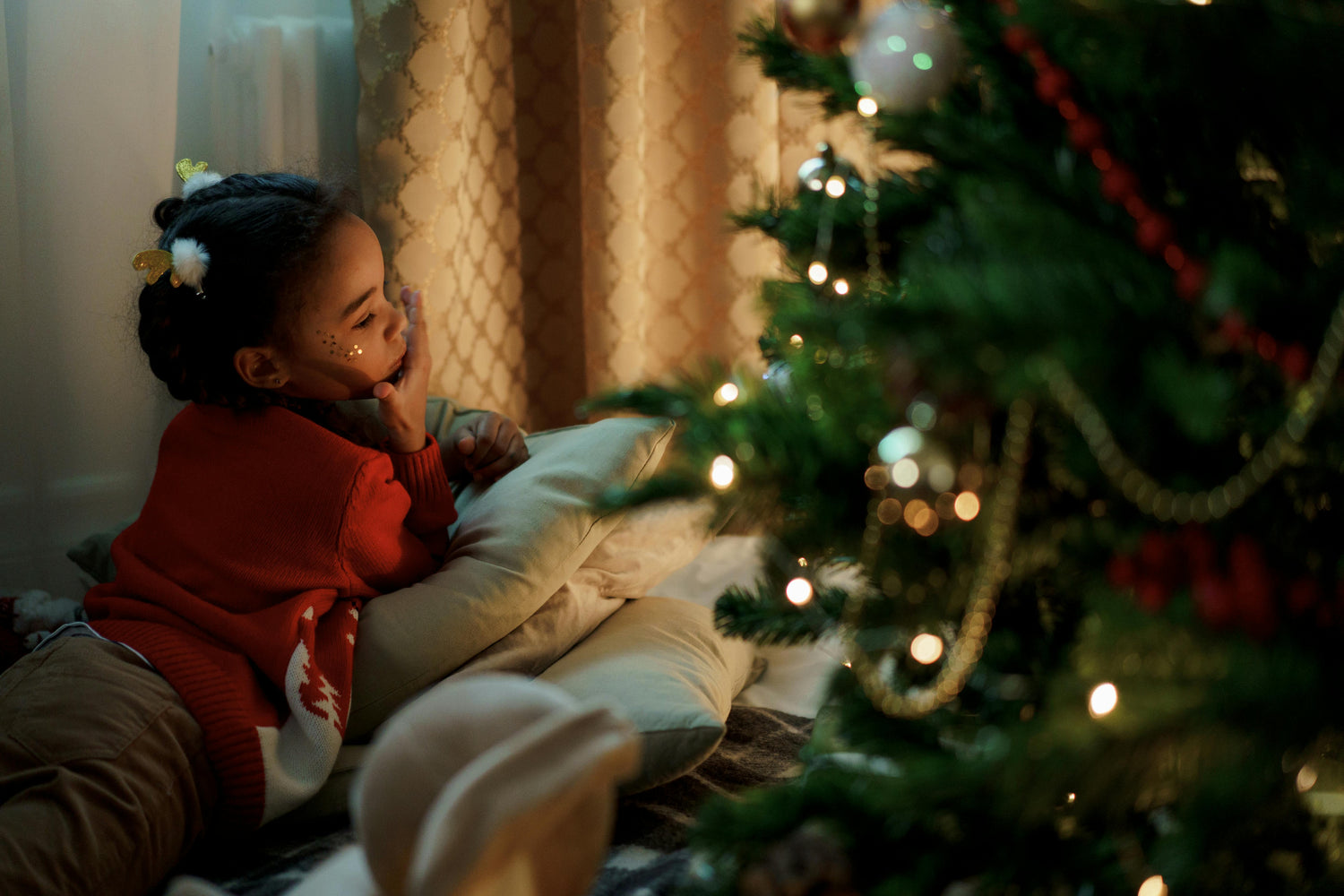 10 Cozy Winter Activities for Families (Indoors!)